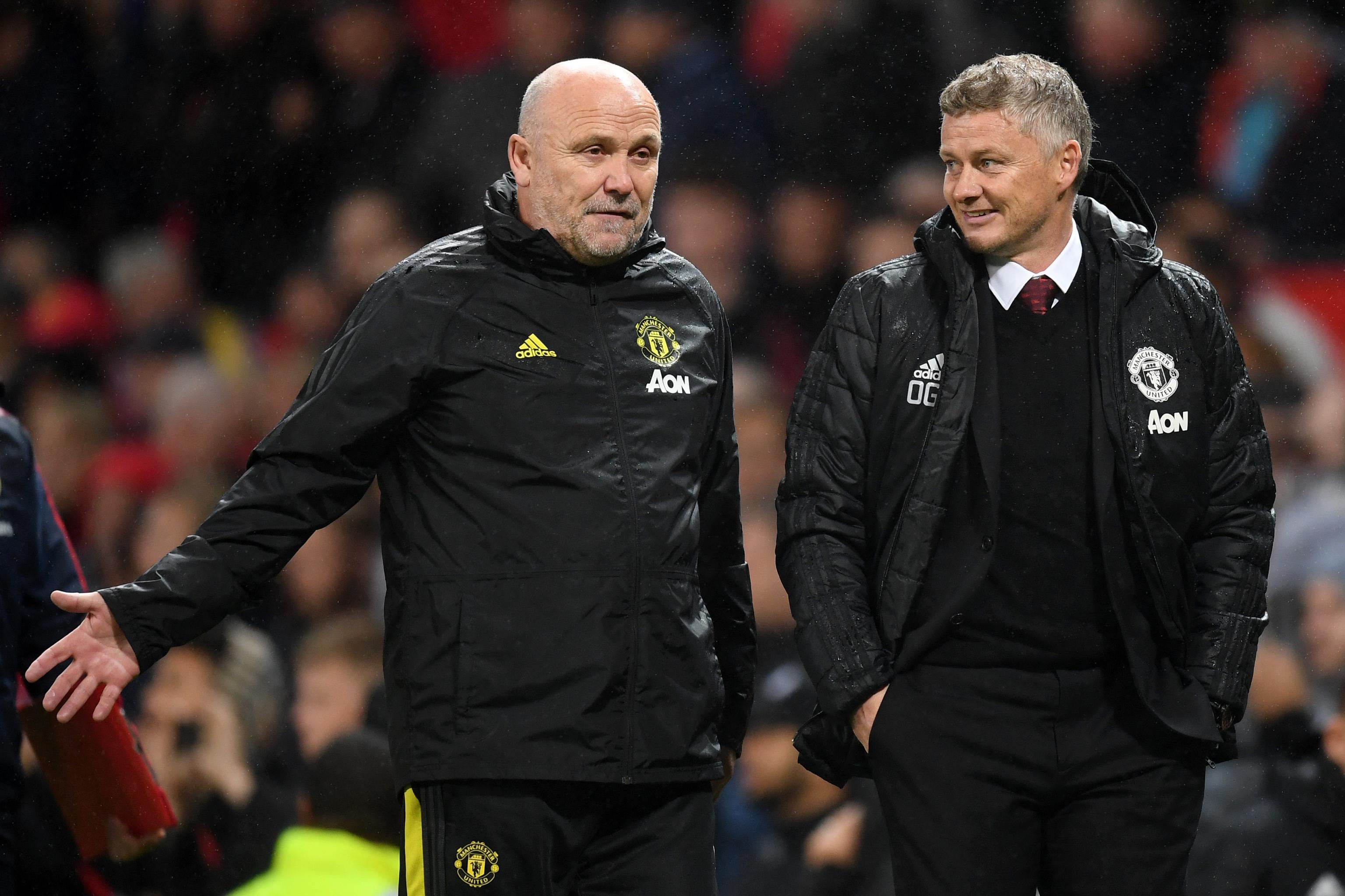 Apuvalmentaja Mike Phelan jatkaa sopimuksen uusimista